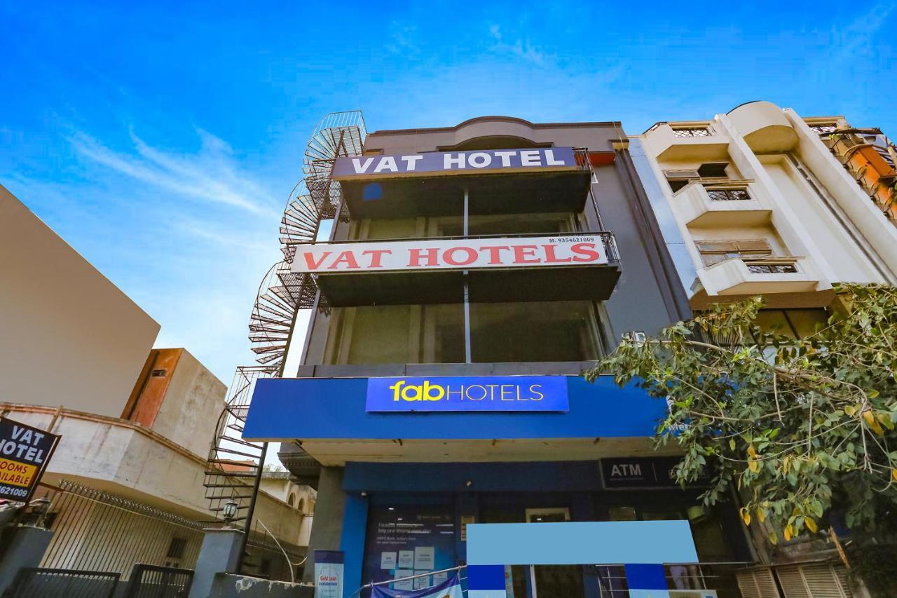 Fabhotel Vat - Meera Bagh Delhi  Dış mekan fotoğraf