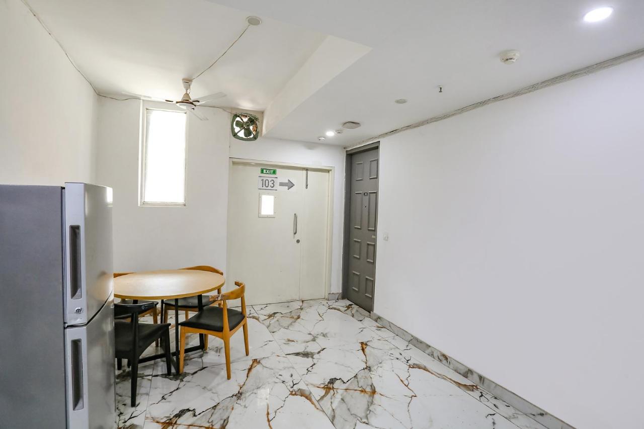 Fabhotel Vat - Meera Bagh Delhi  Dış mekan fotoğraf